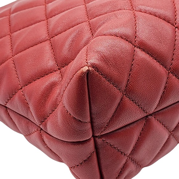 Chanel Urban Delight Quilted Leather Chain Tote in Red - Picture 4 of 11